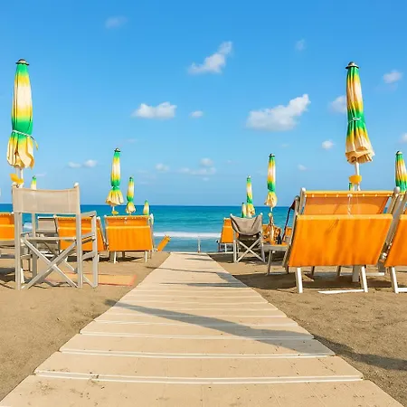 Mediterranea Hotel 3*